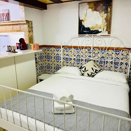 Apartment Authentic Portuguese Home- Alfama Lisbon