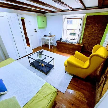 Authentic Portuguese Home- Alfama * Lizbona