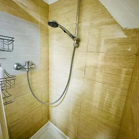 Authentic Portuguese Home- Alfama Apartment