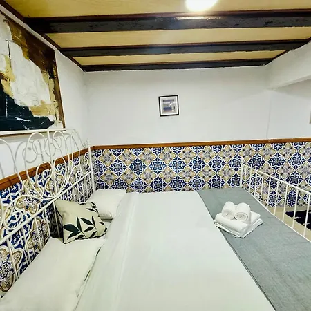 Authentic Portuguese Home- Alfama Διαμέρισμα *