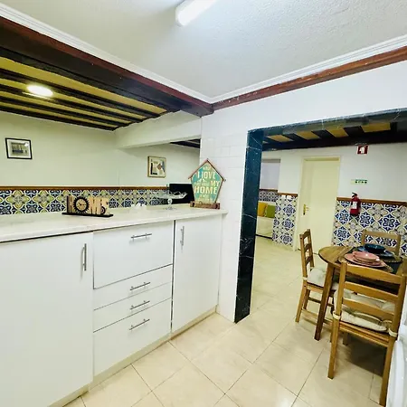 Authentic Portuguese Home- Alfama * Lissabon