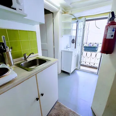 Authentic Portuguese Home- Alfama *