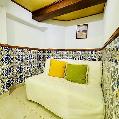 Authentic Portuguese Home- Alfama Lisbon